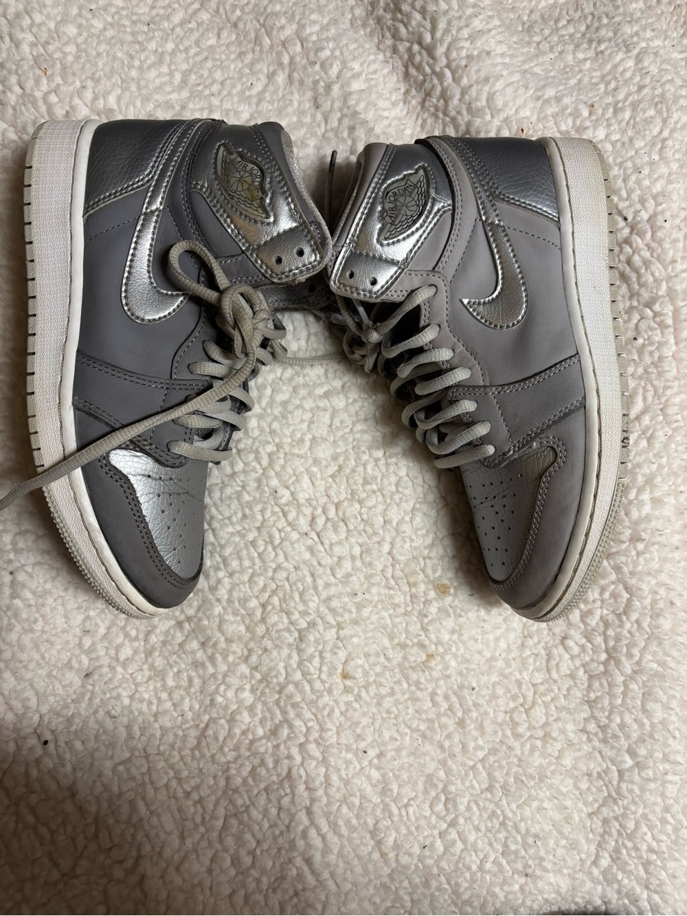 Nike Air Jordan 1 Retro High CO.JP "Neutral Grey 4y
